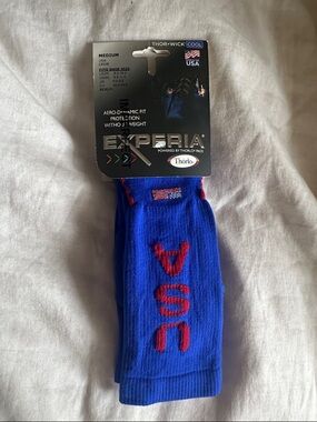 Thorlos Experia Men's USA Crew Socks Athletic Medium 8.5-10.5 NWT Imperfect